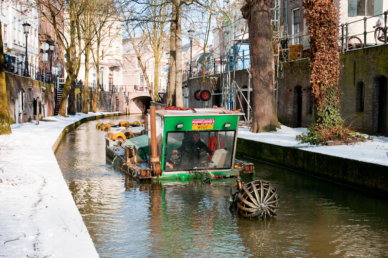 Hydraulic dredging with cutter suction dredger